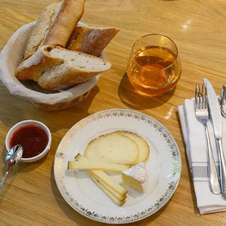 Bed and Breakfast Mas De Lafeuillade 2*
